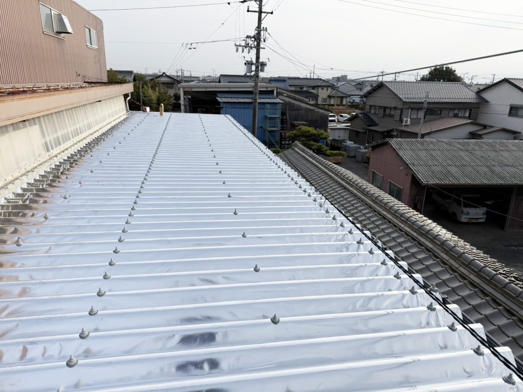 株式会社青木染工場様(岐阜県岐阜市)スカイ工法で事務所の暑さ・寒さ対策
