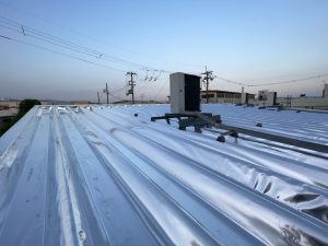 株式会社月城製作所様【上段】(大阪府門真市) 工場内の暑さ対策！！