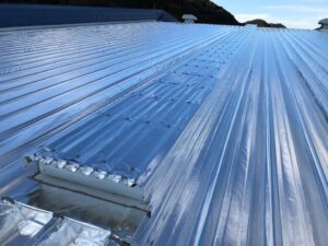 富山県快適空間を実現！スカイシート工法で温度管理の新常識