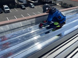 株式会社津島鉄工所様(京都府城陽市)遮熱＆防錆のダブル効果！サーモバリアスカイ工法で快適リフォーム